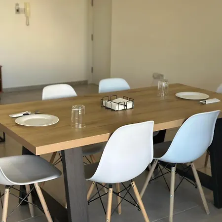 Two Bedrooms With Private Balcony アパート