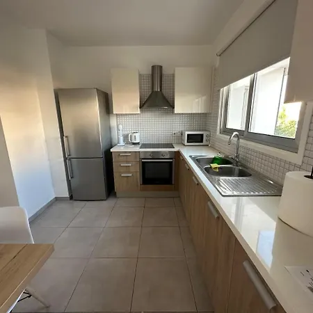 Two Bedrooms With Private Balcony * 尼科西亚