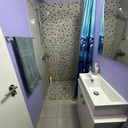 アパート Two Bedrooms With Private Balcony *