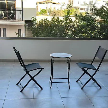 Two Bedrooms With Private Balcony アパート