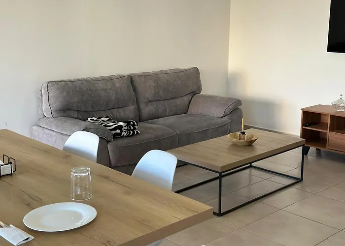 公寓 Two Bedrooms With Private Balcony