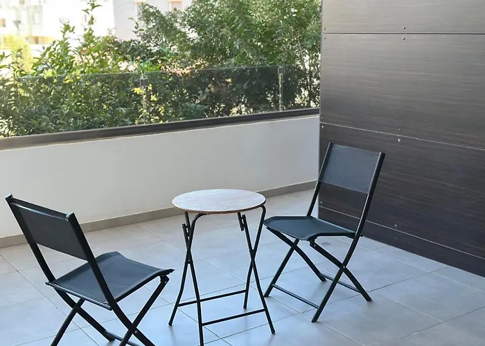 Two Bedrooms With Private Balcony * 尼科西亚