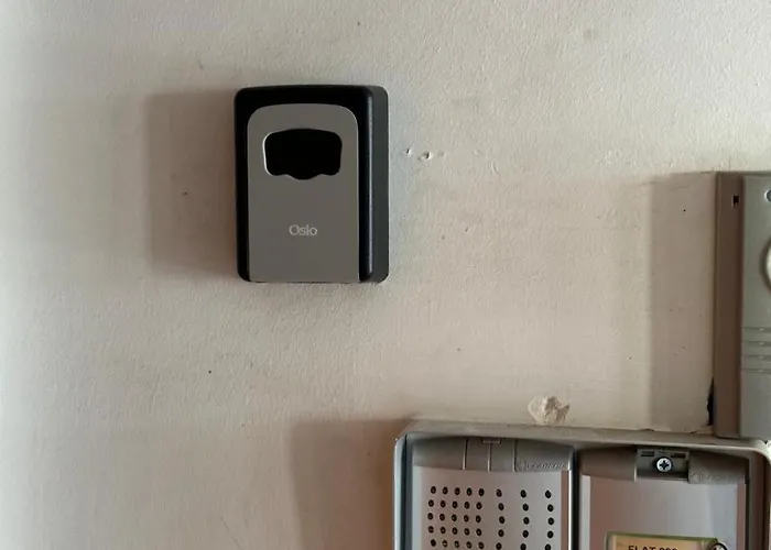 Two Bedrooms With Private Balcony 尼科西亚