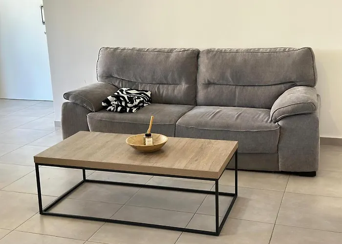 Apartment Two Bedrooms With Private Balcony *